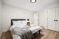 Cozy Space with Large Windows and Kitchen - Charming Modern Escape Hotel a Morton