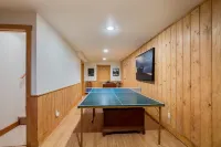 Spacious Cabin with Game Room and Creek Access - Serene Mountain Retreat