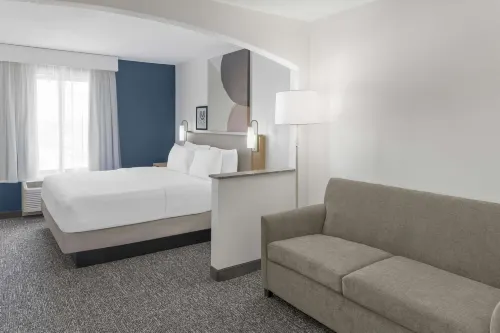 Spark by Hilton Lansing - spa