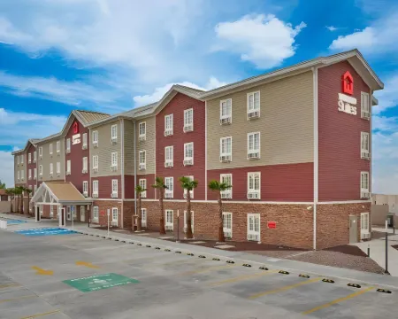 Extended Suites Monterrey Aeropuerto Hotels in Apodaca