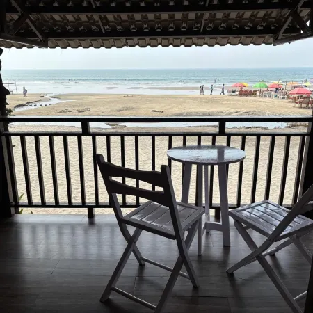 Sinq Beach Morjim