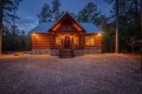 Cozy Retreat - Hot Tub, Fireplaces, Music Vibe فنادق في McCurtain County