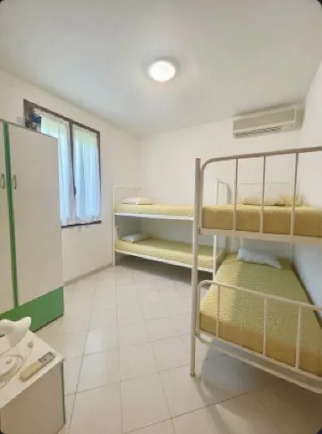 Delightful villa with garden and pool in Albarella
