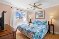 2 Bdrm. Oceanside Resort. Private Beach Access. 3 Pools. Hot Tub. Pack N Play.