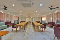 Hotel Empyrean Hotel di Kalol