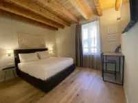 Malvezzi24 Boutique Rooms Hotels in Desenzano del Garda