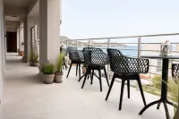 Niro Beachfront Living - Homestays