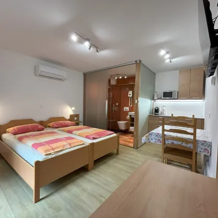 Apartments Mrakič