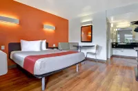 Motel 6 Dania Beach, FL