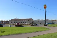 Super 8 by Wyndham Grand Rapids/Wyoming Hotels in Wyoming