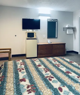 Century 21 Motel - parking