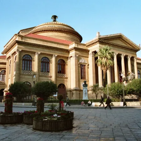 Hotel Villa Lampedusa Отели рядом с достопримечательностью «Cтадион «Ренцо Барбера»»