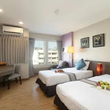 Bangkok Loft Inn Hotels near Khlong Bang Luang Floating Market