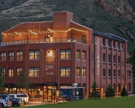 艾迪啤酒屋與酒店 戈爾登酒店