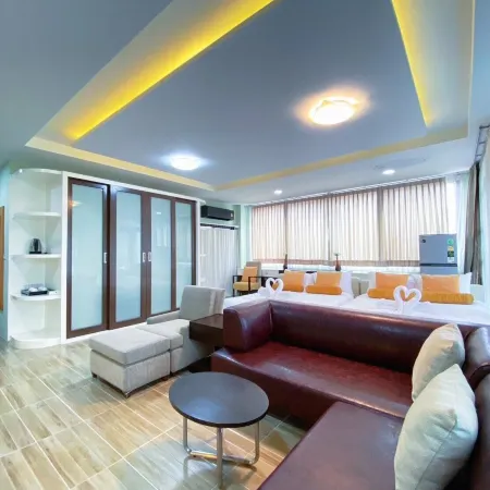 Daddy Dream Hotel and Residence