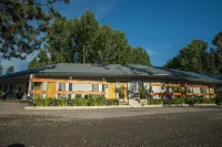 Columbia Point Resort Hotels near Gateway Assembly