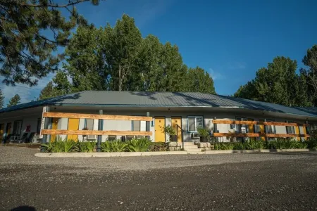 Columbia Point Resort