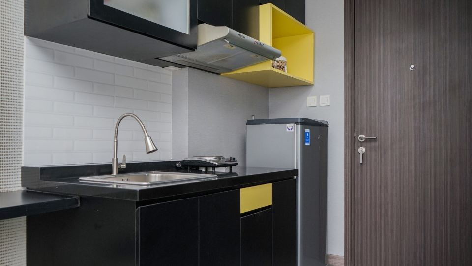 Nice and Cozy Studio at Bintaro Icon Apartment