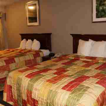 Regency Inn Rooms