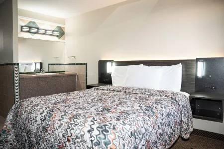 Capri Inn and Suites Отели рядом с достопримечательностью «Шортаун Баллпарк»