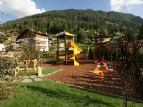 Adler ApartHotel Hotels in Moena