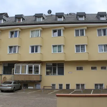 Lipp Apartments