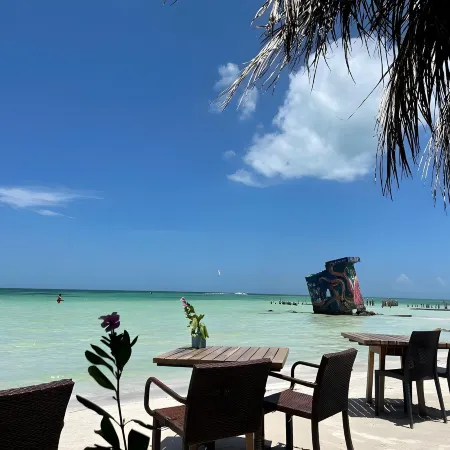 La Puerta Azul Beachfront - Adults Only