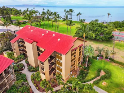 Maui Schooner Resort Hotel dekat Footsie Reflexology