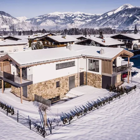Aurora Mountain Chalet by we Rent, Summercard Included