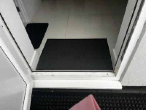 靠近希思羅機場的1床豪華公寓