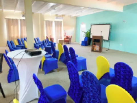 ポイント サリネス ホテル トゥルー・ブルーのホテル