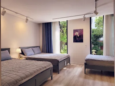 Gallery Family Hotel Hotels in Мокпо