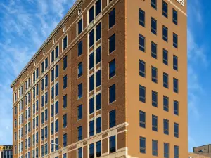 Hotel on Phillips