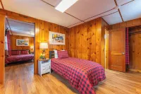 Vacation UniquEly cottage #3