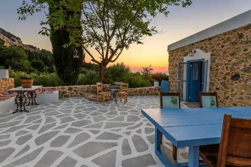 The Aegean Blue Country House Old Milos - Homestays