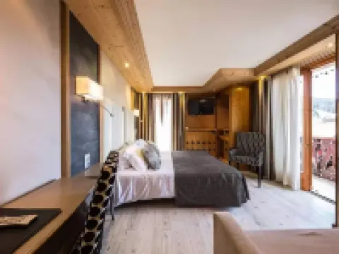 Hôtel Alpina & Spa - Restaurant Oxalis Hotels in Les Gets