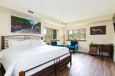Fairy Bay Lakehouse Hotels near One Stop General Store