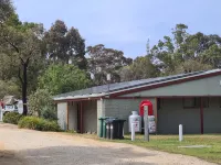 Mallacoota's Shady Gully Caravan Park Hotel a Gipsy Point