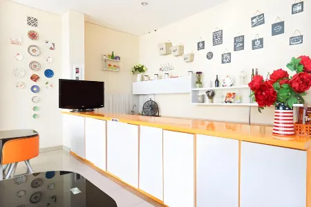 Pratisarawirya Hotel Отели в г. Sukolilo