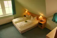 Flair Seehotel Zielow Hotels in Robel