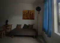 Malecon Guesthouse - Homestays