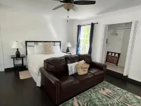 Runaway Hill Inn Hotels in Dunmore Town