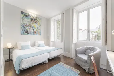 Cosme Apartments by Olala Homes