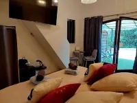 Les Jardins d'Eleusis Hotels in Roussillon