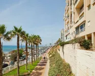 3Br Beachfront Apt w Amazing Sea View l Mamad - Ocean View