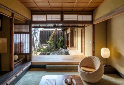 1. 나즈나 교토 고..