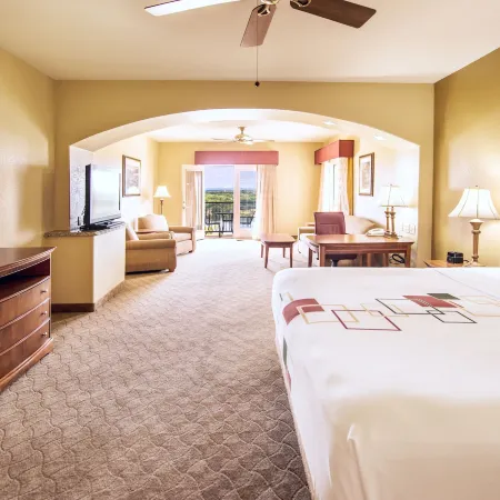 La Quinta Inn & Suites by Wyndham Marble Falls