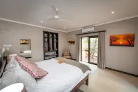 Nyaleti Lodge - Parvekkeita