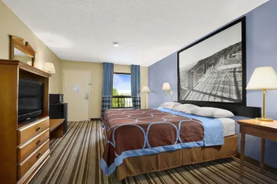 Super 8 by Wyndham Oxford Hotels in Oxford