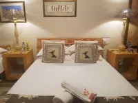 Steytlerville Villa Guest House - Parkplatz